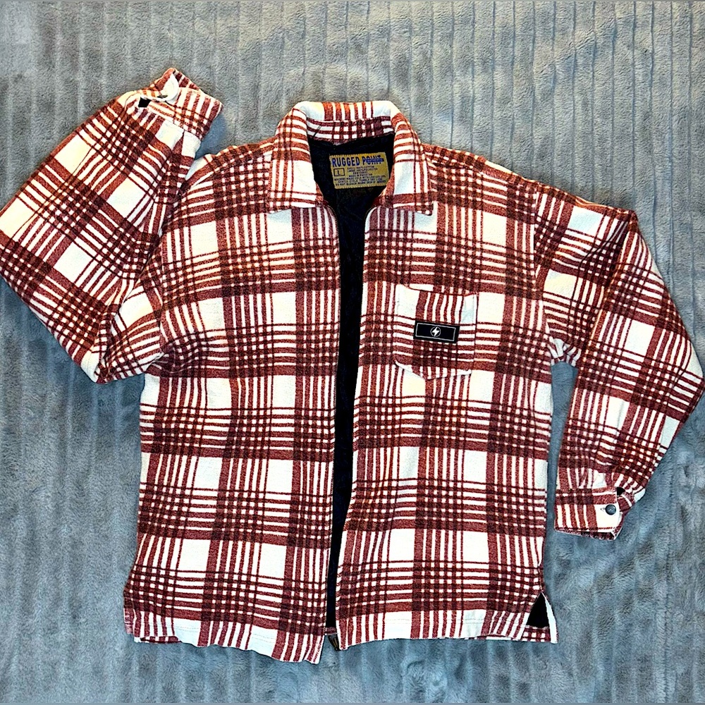Rugged Point Authentic Women’s Full Zip Plaid Shacket - Red & Beige
(LG)